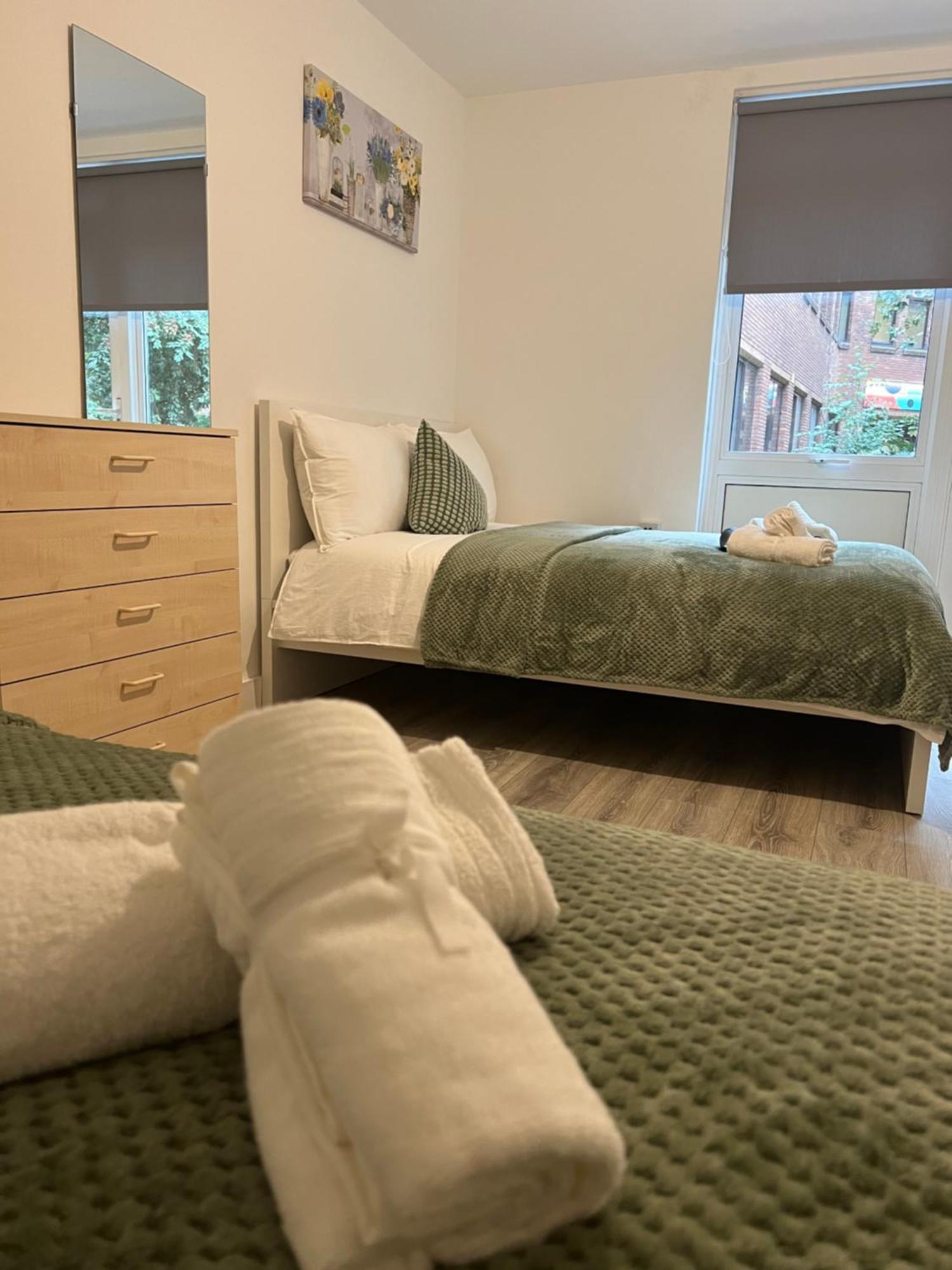 Lovely Triple And Quadruple Rooms In Euston & Square In Central Londres Extérieur photo