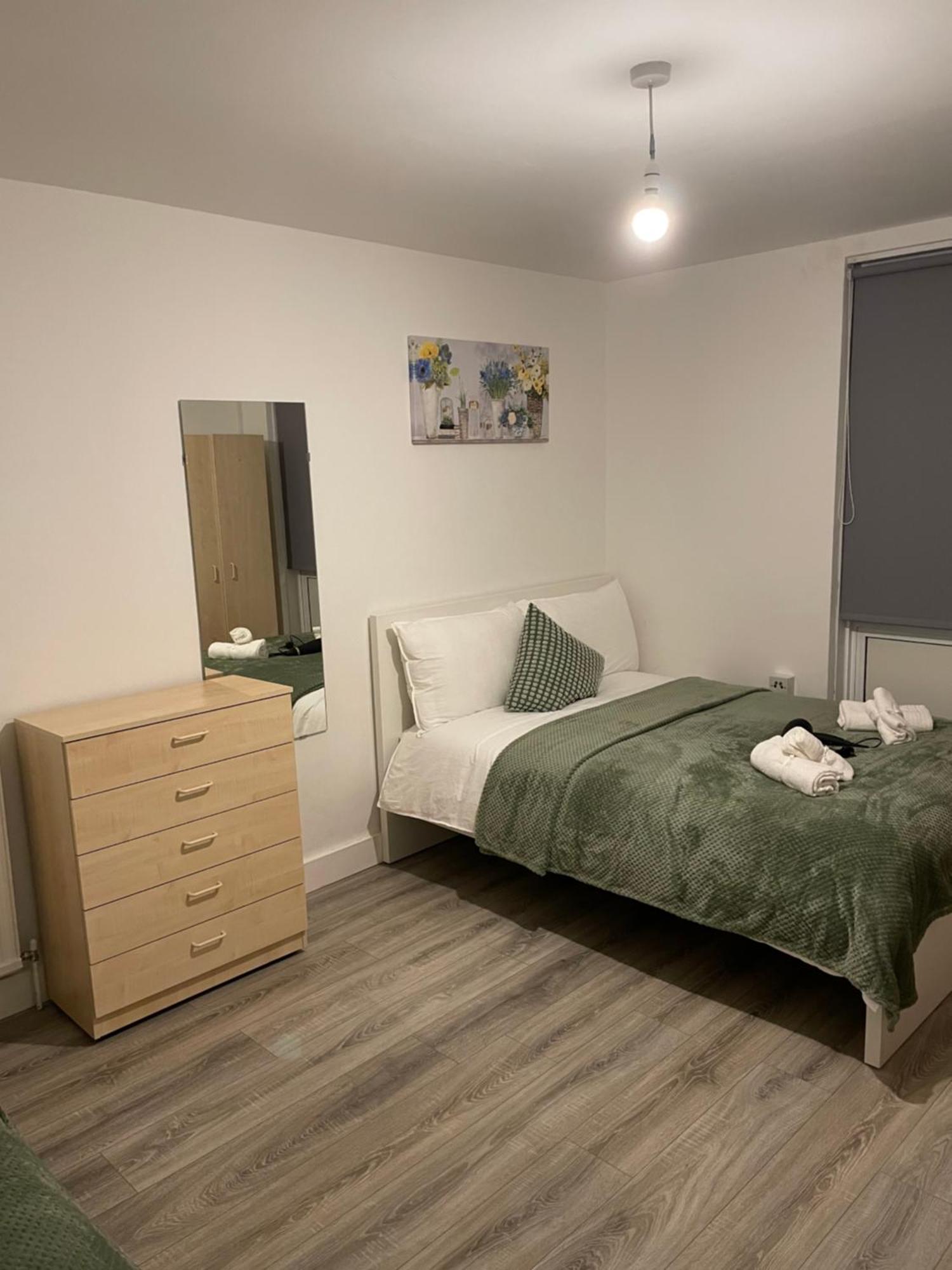 Lovely Triple And Quadruple Rooms In Euston & Square In Central Londres Extérieur photo