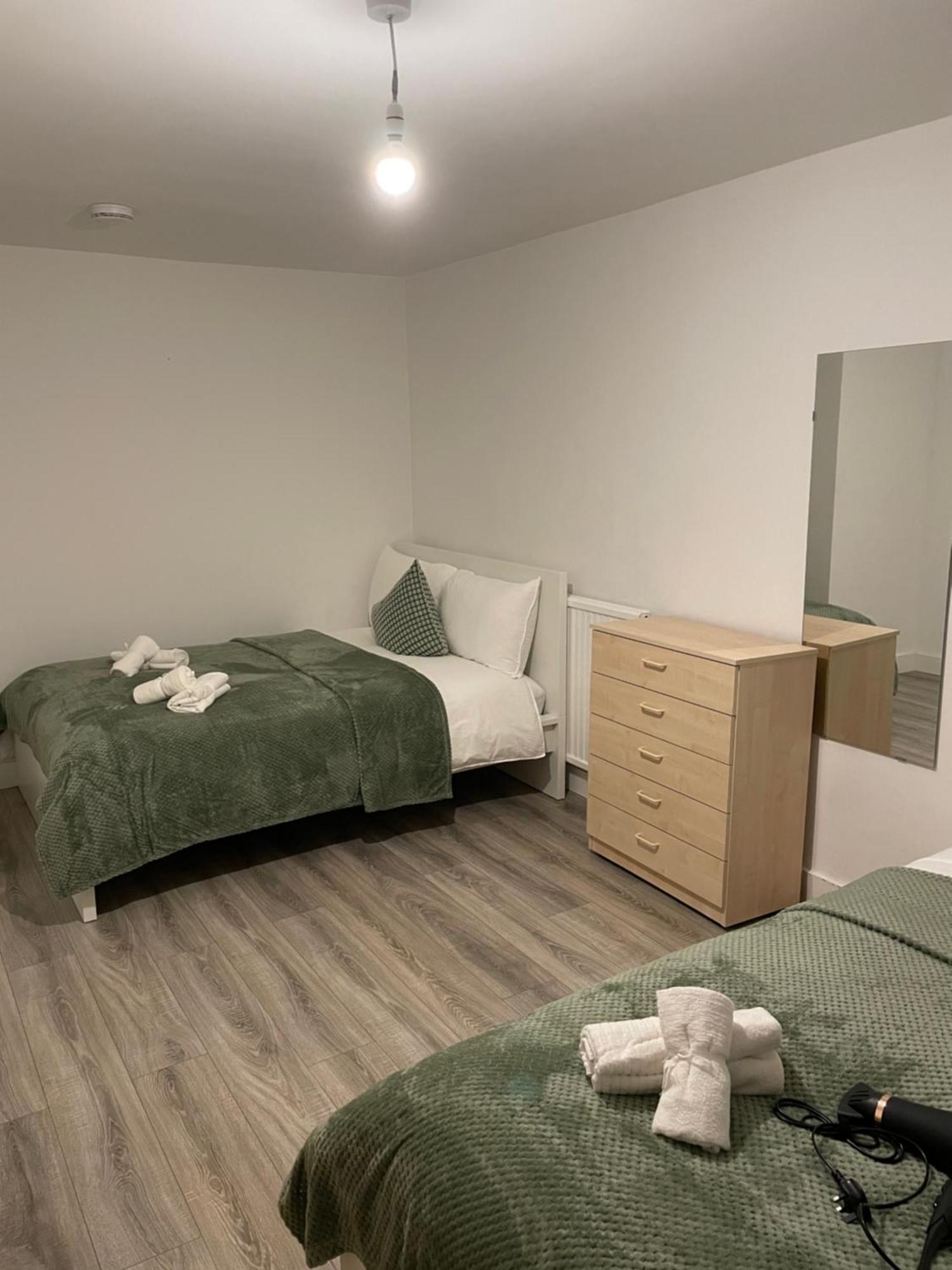 Lovely Triple And Quadruple Rooms In Euston & Square In Central Londres Extérieur photo